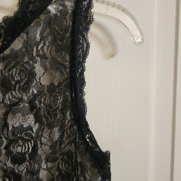 Camisa Blue knot-front off-shoulder tunic and sheer lace Tank Size: Medium NWT - Picture 7 of 14